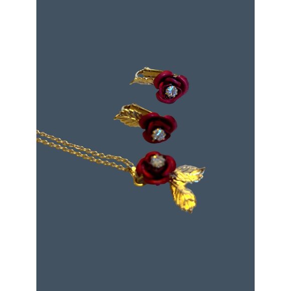 Vintage Lady Victoria Gold-Tone Red Rose Necklace & Earring Set With Rhinestone - Picture 8 of 10